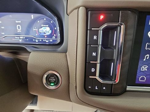 Certified 2023 GMC Yukon XL Denali w/ Denali Reserve Package RWD image 24