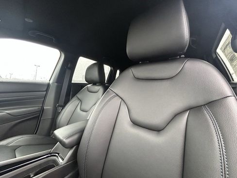 New 2026 Jeep Compass Limited image 15