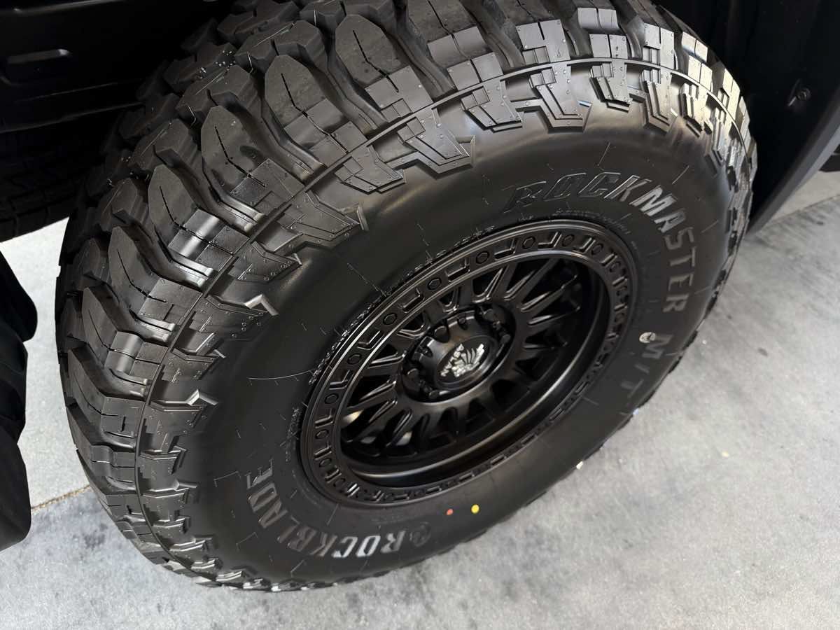 Used 2025 Toyota Tundra SR5 AWD/4WD image 28