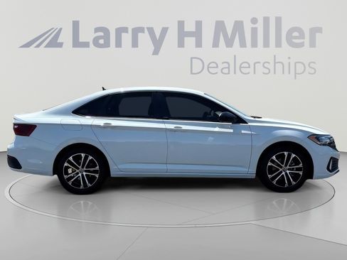 Used 2024 Volkswagen Jetta Sport FWD image 7