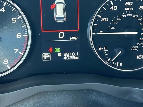 Certified 2025 Subaru Ascent Limited AWD/4WD image 33