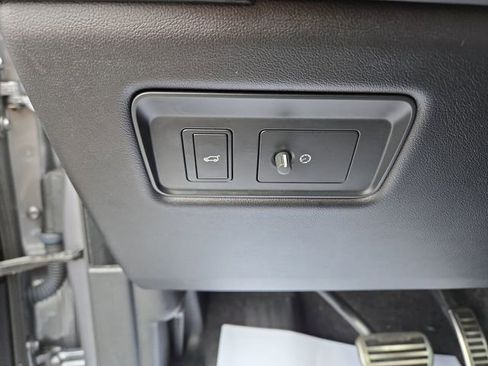 Used 2021 Land Rover Range Rover Westminster Edition image 19