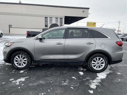 Used 2019 Kia Sorento LX image 5