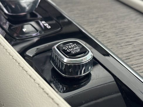 Certified 2023 Volvo XC90 T8 Ultimate w/ Protection Package Premier image 24