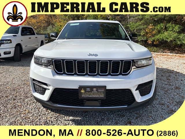 New 2027 Jeep Grand Cherokee Laredo X AWD/4WD image 4