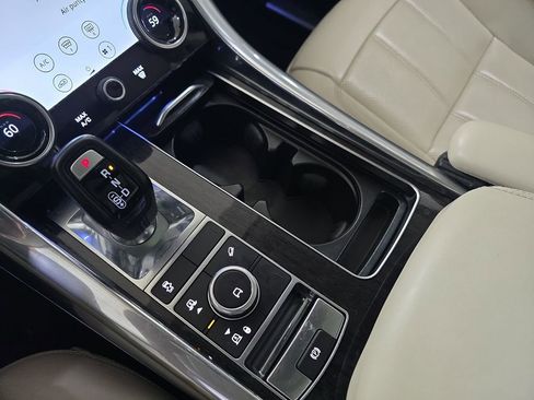 Used 2022 Land Rover Range Rover Sport HSE Silver Edition image 26