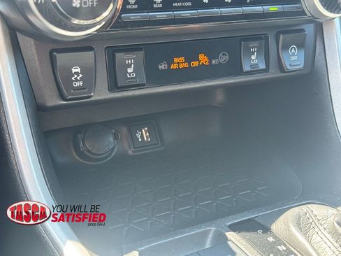 Used 2025 Toyota RAV4 XLE w/ Weather Package AWD/4WD image 25