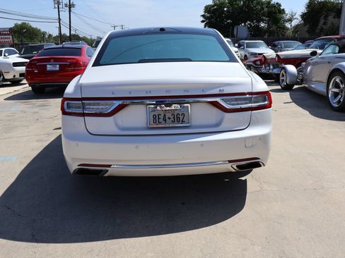 Used 2017 Lincoln Continental Select FWD image 6