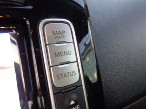 Used 2017 Nissan Leaf SL w/ Protection Package image 28