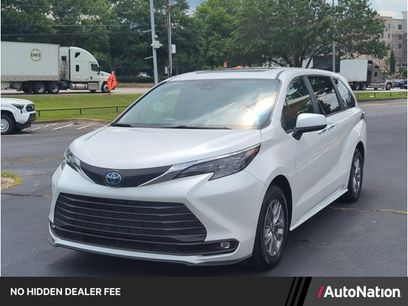 Certified 2025 Toyota Sienna XLE