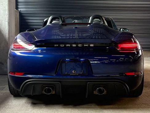 Used 2022 Porsche 718 Boxster Spyder RWD image 9