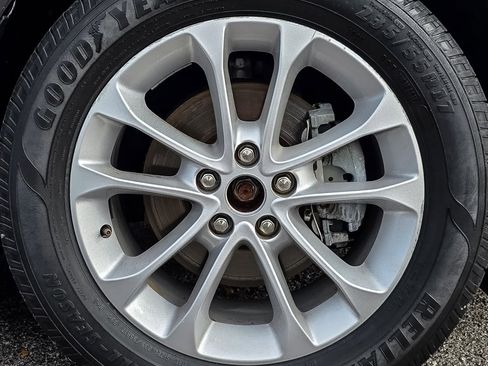 Used 2020 Ford Fusion SE image 33