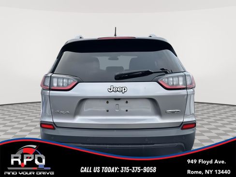 Used 2020 Jeep Cherokee Latitude Plus w/ Cold Weather Group image 4