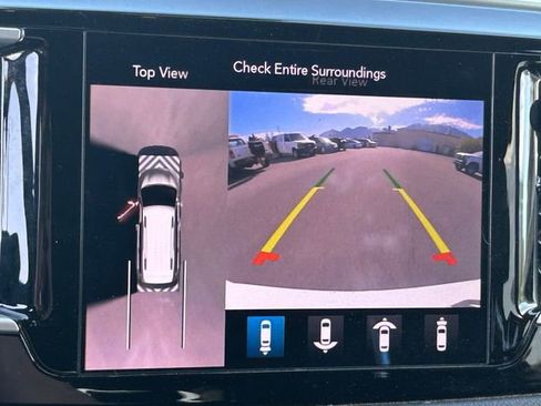 Used 2020 Chrysler Pacifica Touring-L Plus FWD image 15