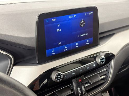 Used 2022 Ford Escape SE image 13