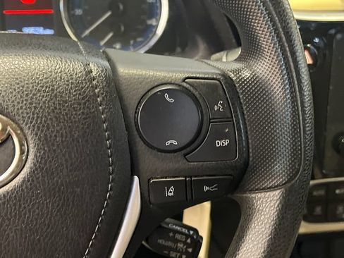 Used 2017 Toyota Corolla LE FWD image 21