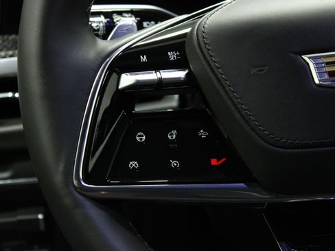 Used 2025 Cadillac Escalade V image 27