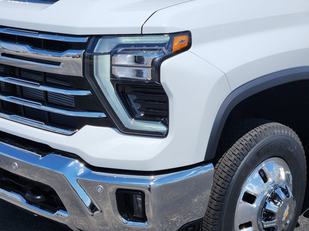 New 2026 Chevrolet Silverado 3500 LTZ w/ LTZ Plus Package AWD/4WD image 5