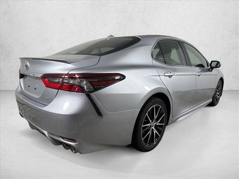 Used 2024 Toyota Camry SE w/ Convenience Package FWD image 3