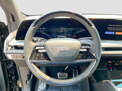 New 2026 Cadillac Vistiq Luxury image 10