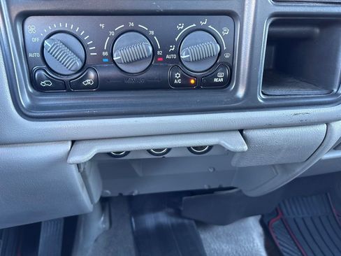 Used 2002 Chevrolet Silverado 2500 LT w/ Off-Road Skid Plate Pkg image 13