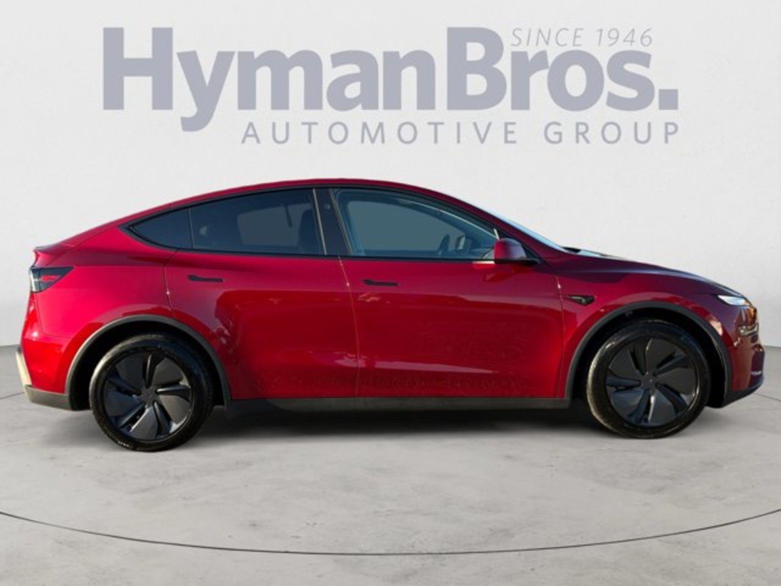Used 2026 Tesla Model Y 2WD image 2