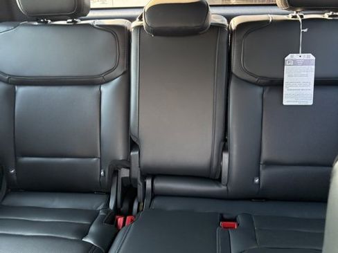 New 2025 Ford Expedition Platinum w/ Stealth Performance Package image 58