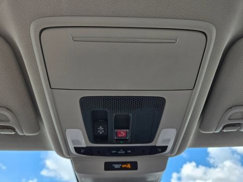 Used 2023 Honda Accord EX image 37