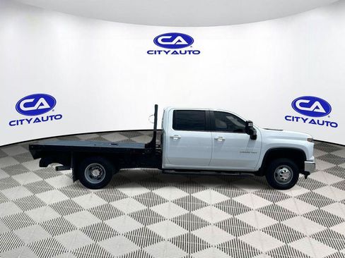 Used 2024 Chevrolet Silverado 3500 LT w/ Convenience Package AWD/4WD image 2