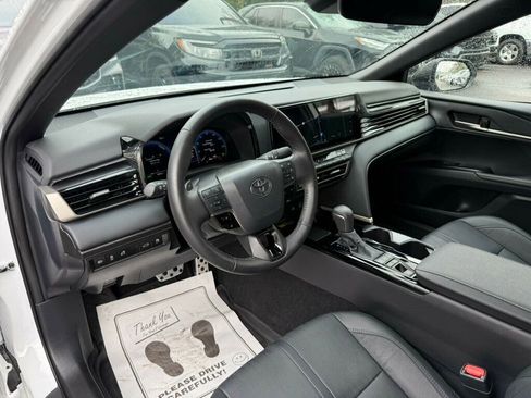 Used 2025 Toyota Camry XSE image 3