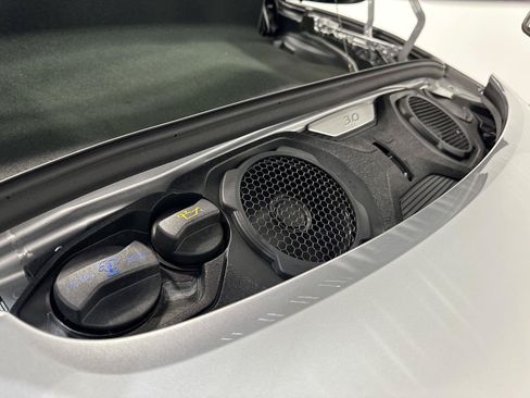 Certified 2025 Porsche 911 Carrera RWD image 36