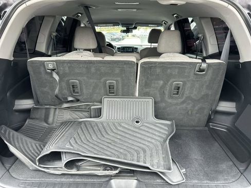Used 2021 Honda Pilot EX image 16