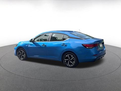 Used 2025 Nissan Sentra SV FWD image 10