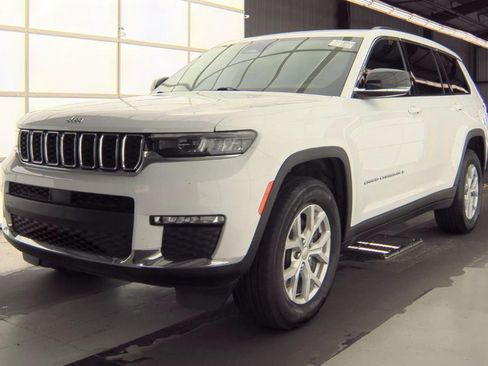 Used 2023 Jeep Grand Cherokee L Limited AWD/4WD image 2