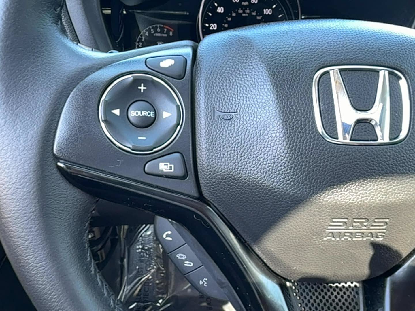 Used 2021 Honda HR-V EX-L image 11