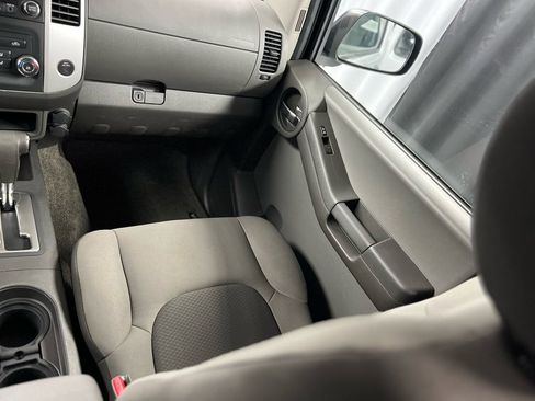 Used 2014 Nissan Xterra S image 19