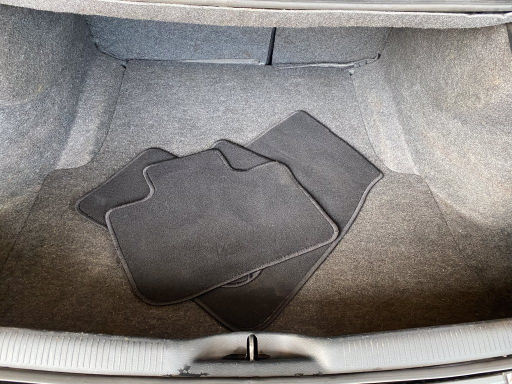 Used 2022 Dodge Charger R/T RWD image 11
