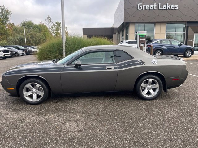 Used 2009 Dodge Challenger R/T RWD image 3