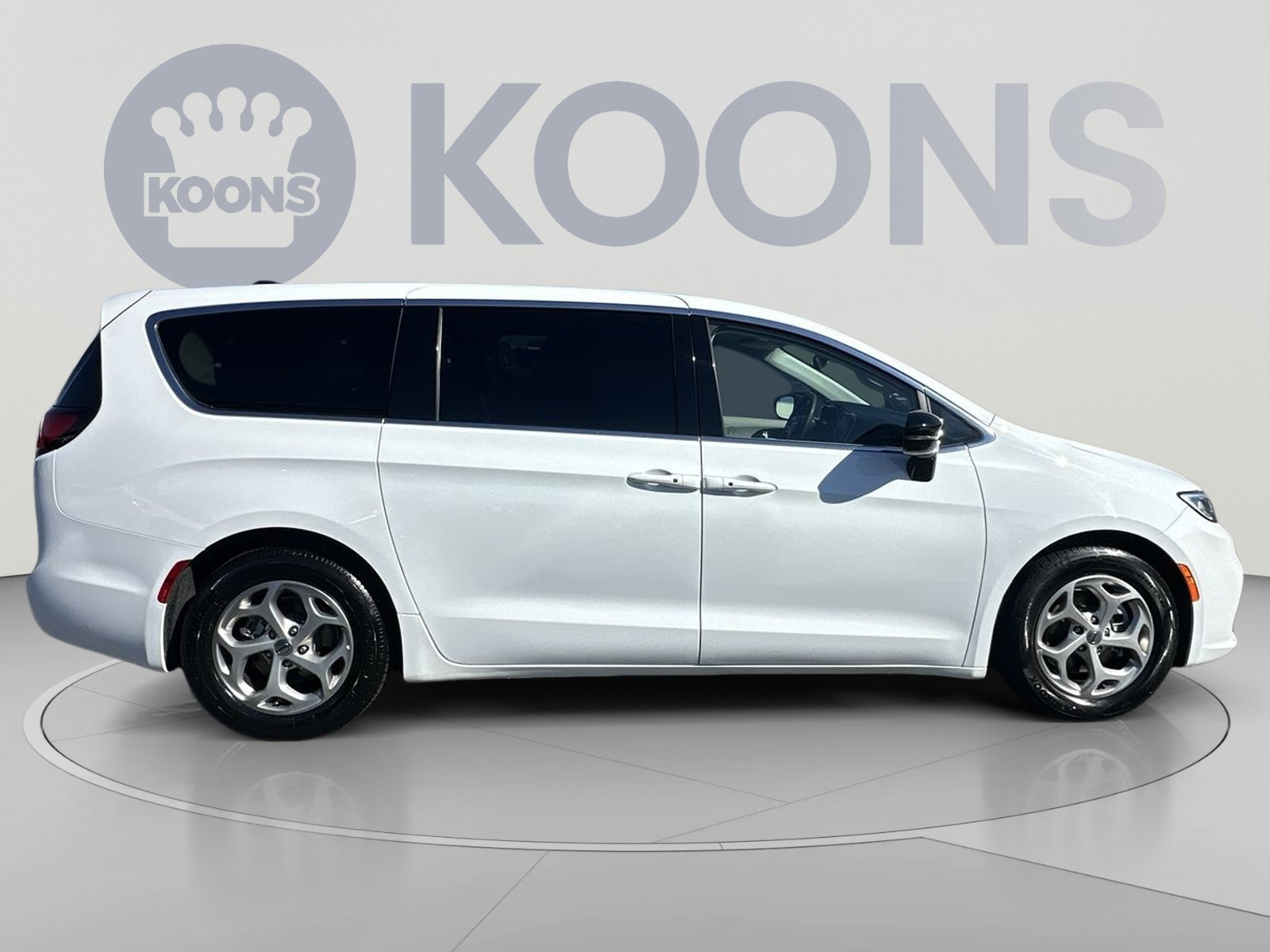 Used 2024 Chrysler Pacifica Limited FWD image 12