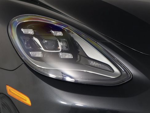 Certified 2023 Porsche Panamera Platinum Edition RWD image 28