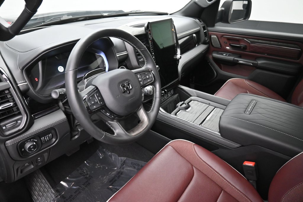 Used 2025 RAM 1500 Limited AWD/4WD image 21