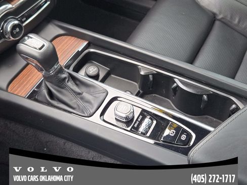 Used 2020 Volvo XC60 T5 Inscription FWD image 16