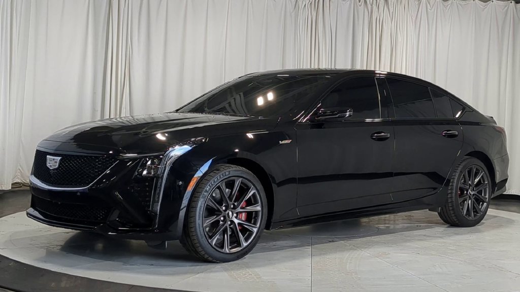Used 2025 Cadillac CT5 V w/ Technology Package AWD/4WD image 4