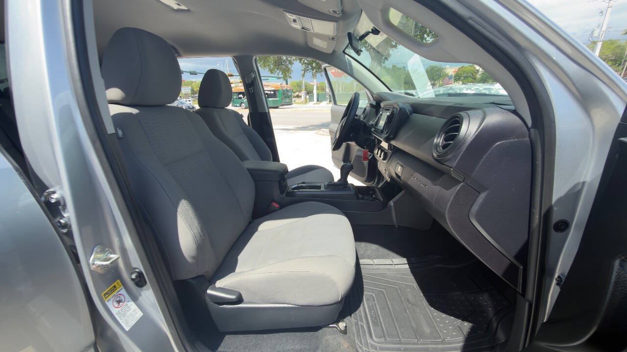 Used 2017 Toyota Tacoma SR w/ SR Convenience Package RWD image 10