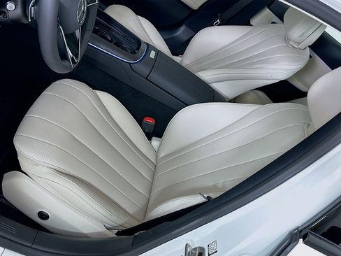 New 2026 Mercedes-Benz E 350 4MATIC Sedan image 21