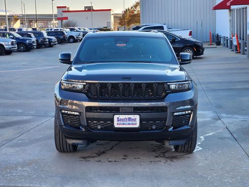 New 2025 Jeep Grand Cherokee L Limited w/ Luxury Tech Group II AWD/4WD image 6