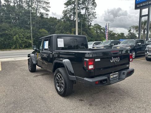 Used 2023 Jeep Gladiator Overland image 14