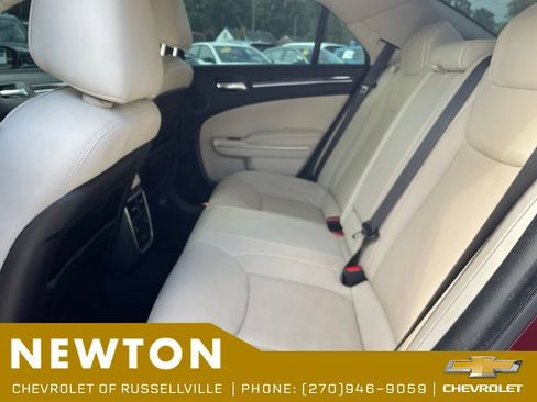 Used 2023 Chrysler 300 Touring L w/ Popular Equipment Group RWD image 33