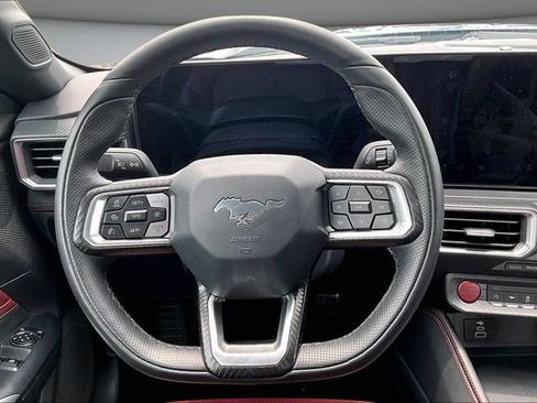 Used 2025 Ford Mustang GT Premium RWD image 8