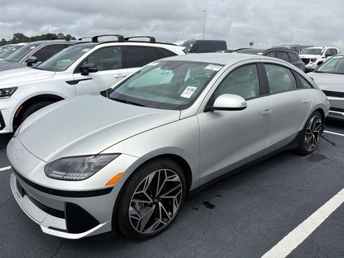 Used 2024 Hyundai Ioniq 6 SEL RWD image 8